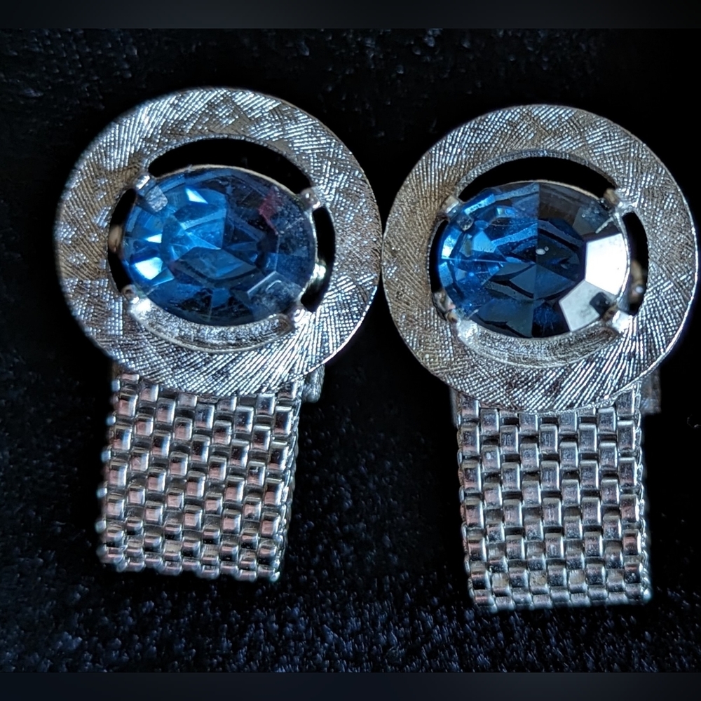 Vintage Swank Chain Mesh Cufflinks  with Silver Tone/Blue Stone and Bullet Backs